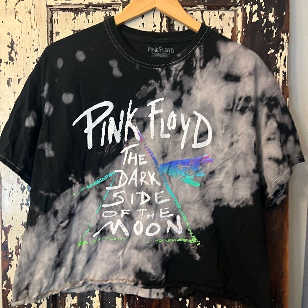Pink Floyd Dark Side Of The Moon tie dye cropped tshirt. Size XL. Women’s.